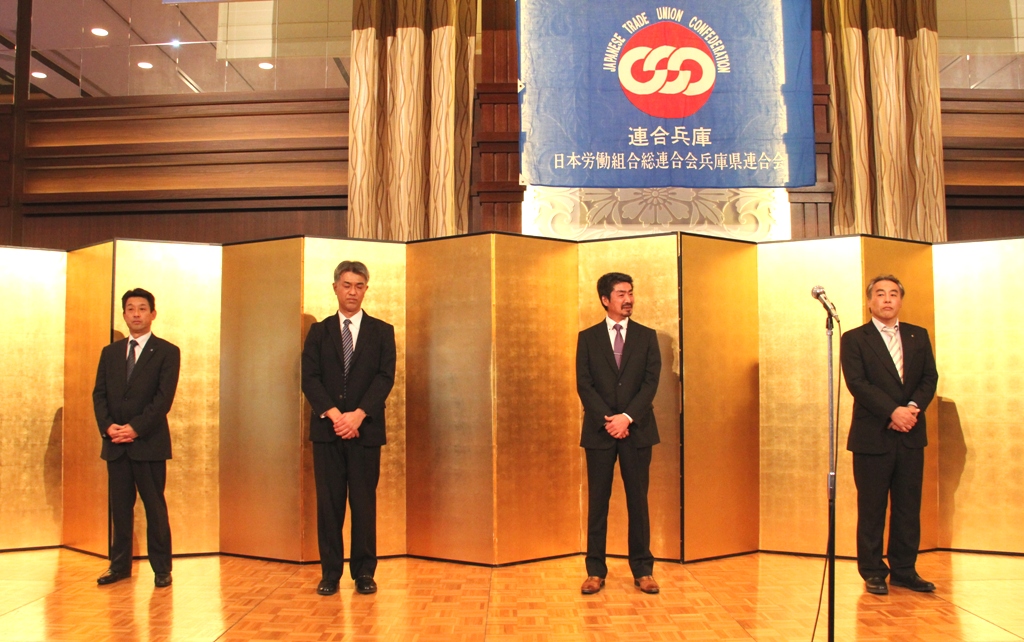 新三役・副事務局長紹介_全体_IMG_4915